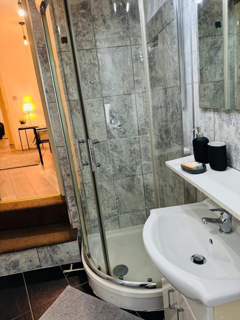 Willesden J Guest Home 4 Λονδίνο Εξωτερικό φωτογραφία